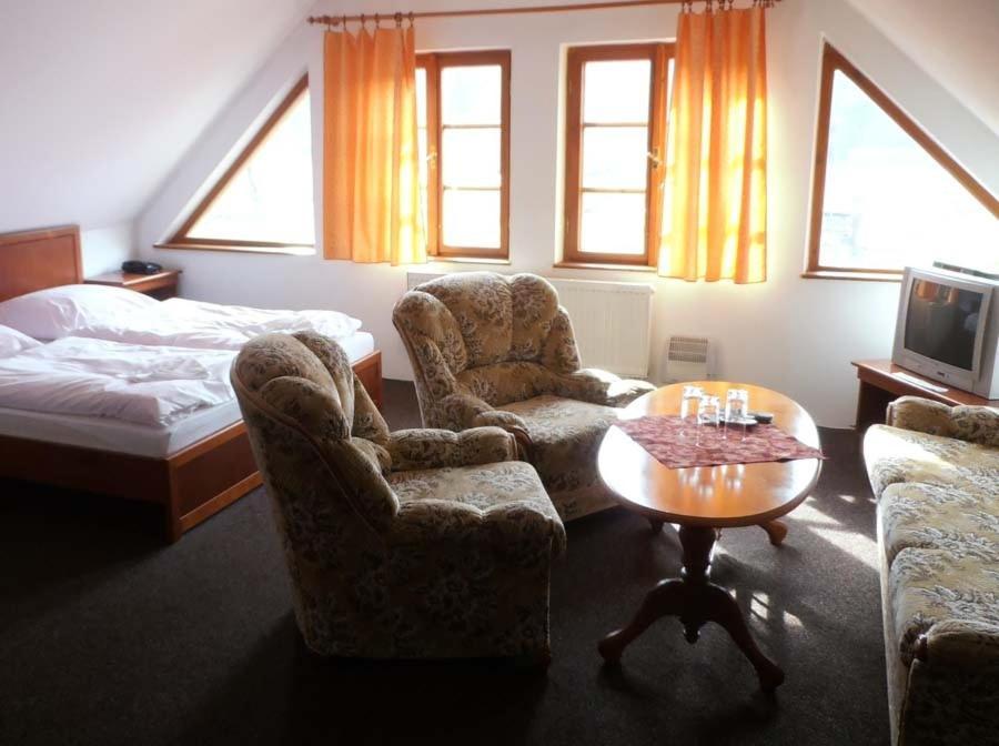 Hotel Klor Doudleby Oda fotoğraf